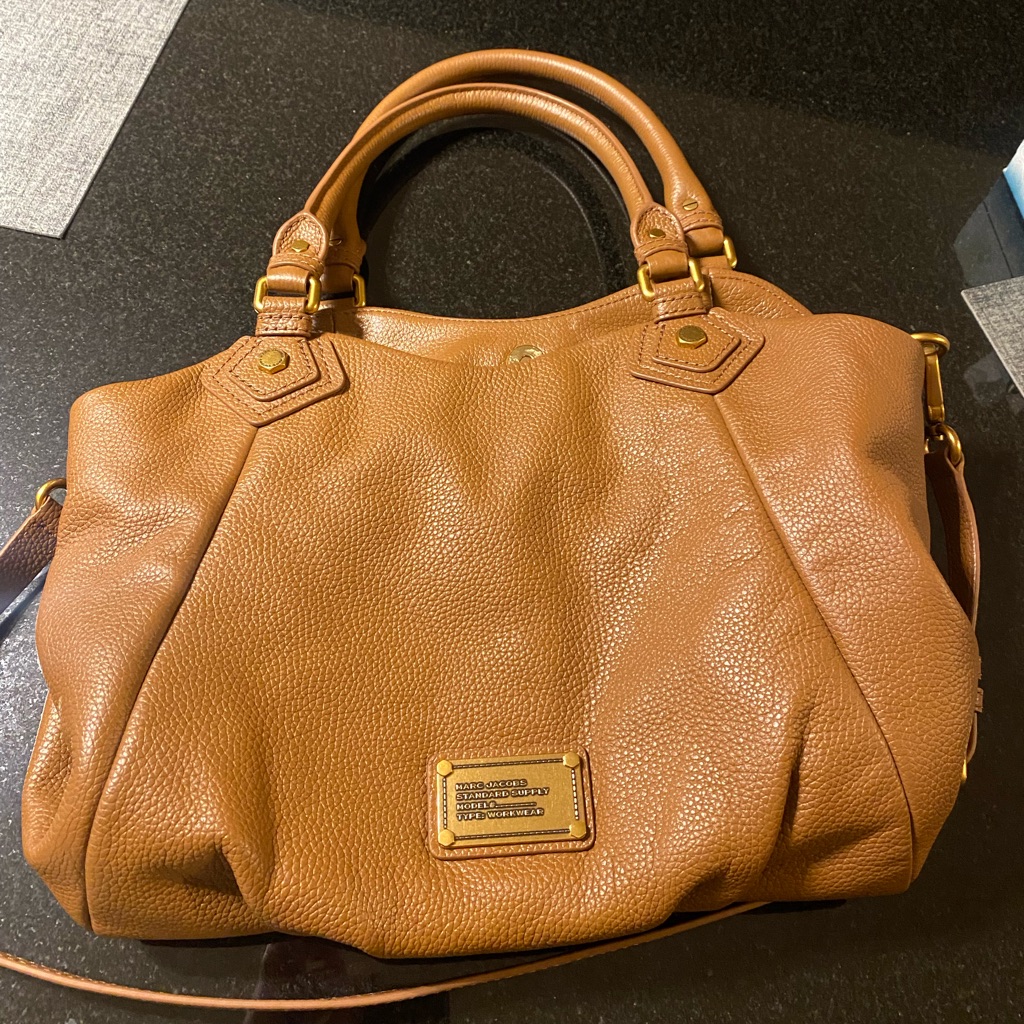Selling My Authentic Marc Jacobs Tote . I Have Receipts And Proof Of Purchase.